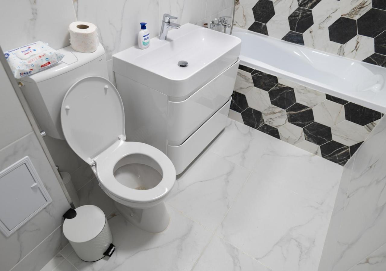 דירות בוקרשט Garsoniera Lux Tineretului מראה חיצוני תמונה